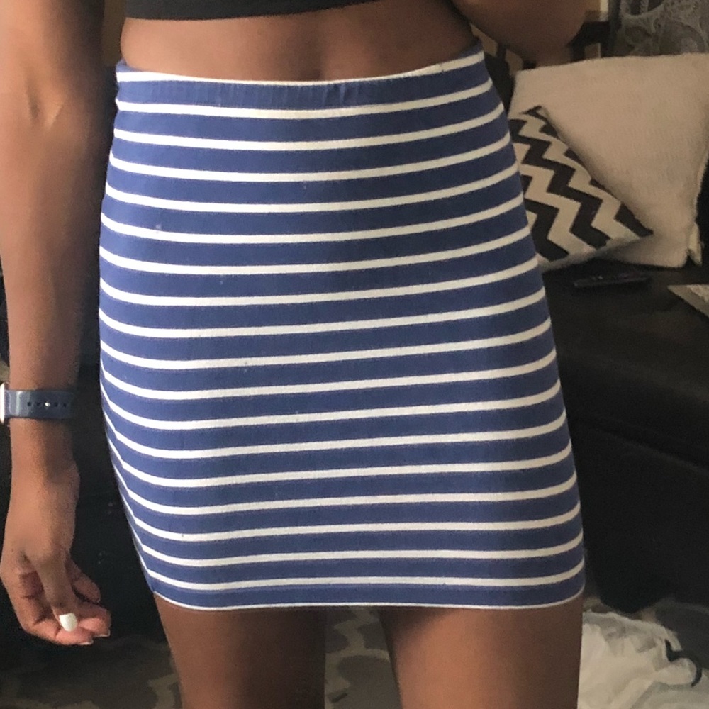 BODYCON STRIPED SKIRT